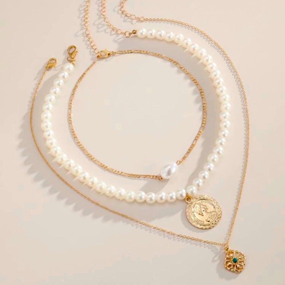 *NEW* 3 piece necklace
